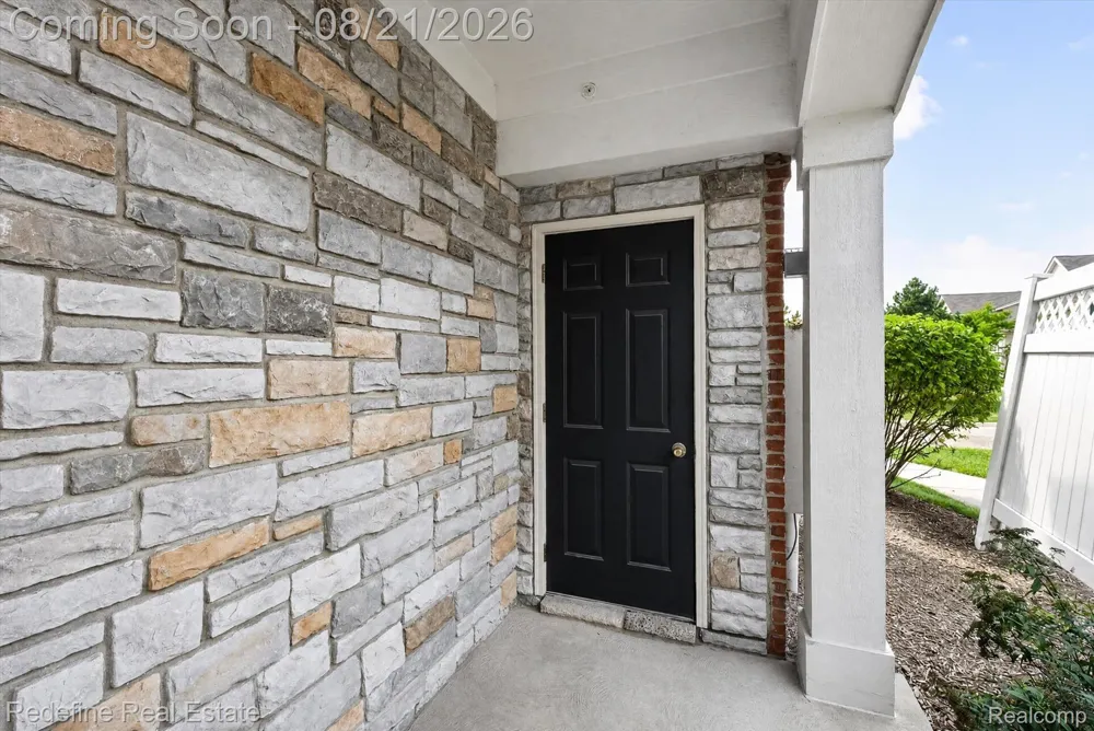10200 W Midway Court #102 Commerce Charter Township, MI 48390