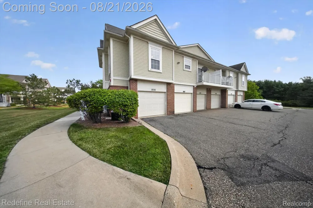 10200 W Midway Court #102 Commerce Charter Township, MI 48390