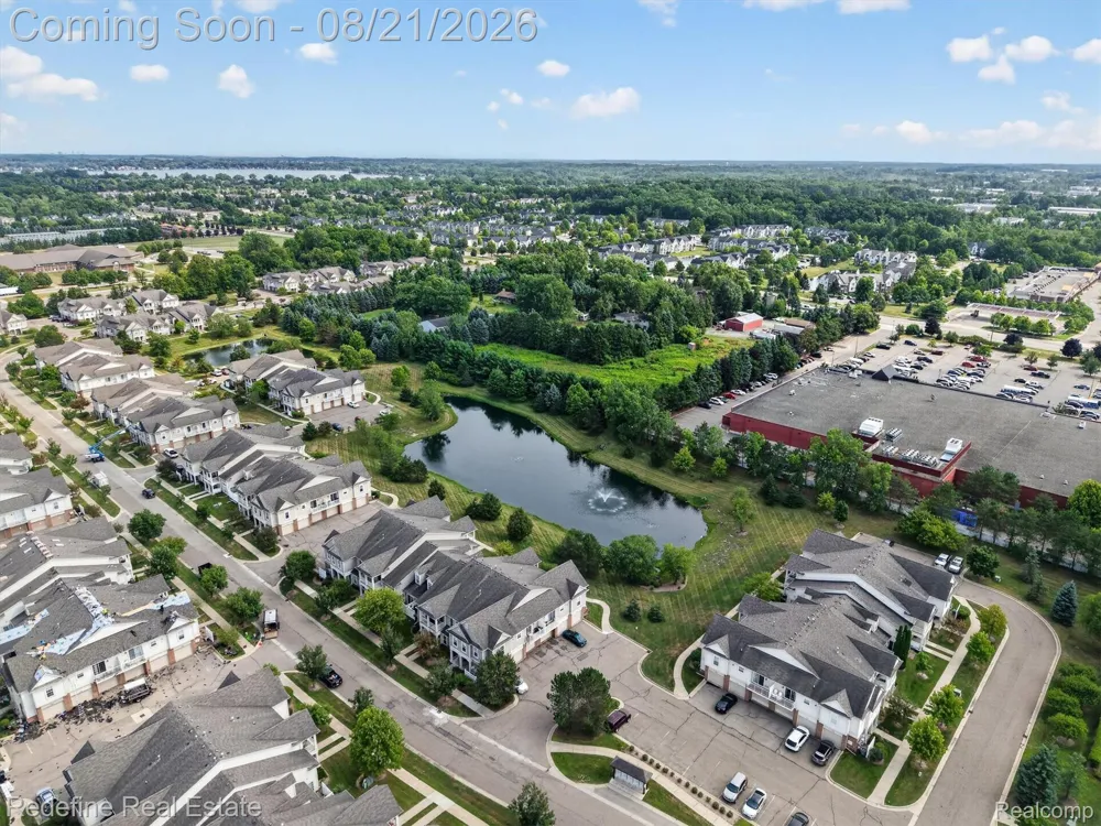 10200 W Midway Court #102 Commerce Charter Township, MI 48390