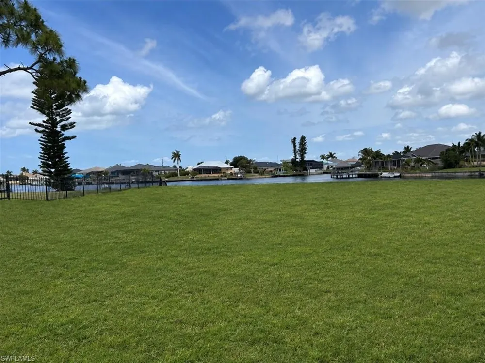 3713 NW 14th Street Cape Coral, FL 33993