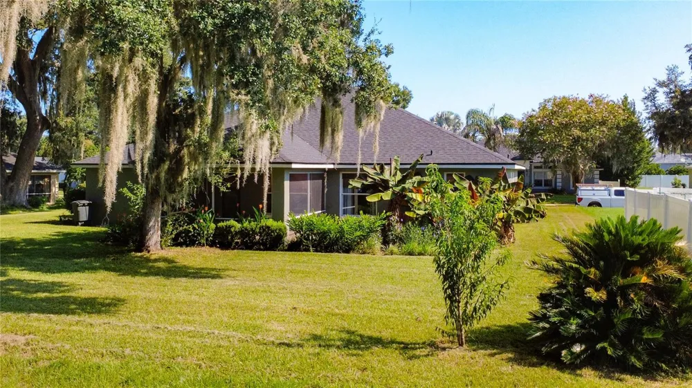 6843 ASHBURY DRIVE Lakeland, FL 33809