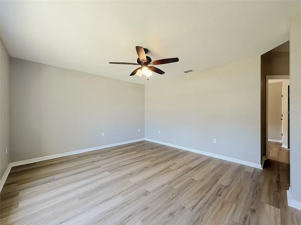6843 ASHBURY DRIVE Lakeland, FL 33809