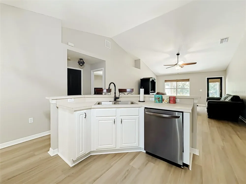 6843 ASHBURY DRIVE Lakeland, FL 33809