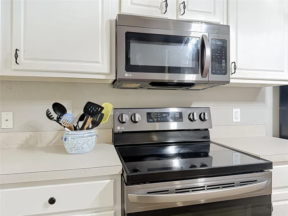 6843 ASHBURY DRIVE Lakeland, FL 33809