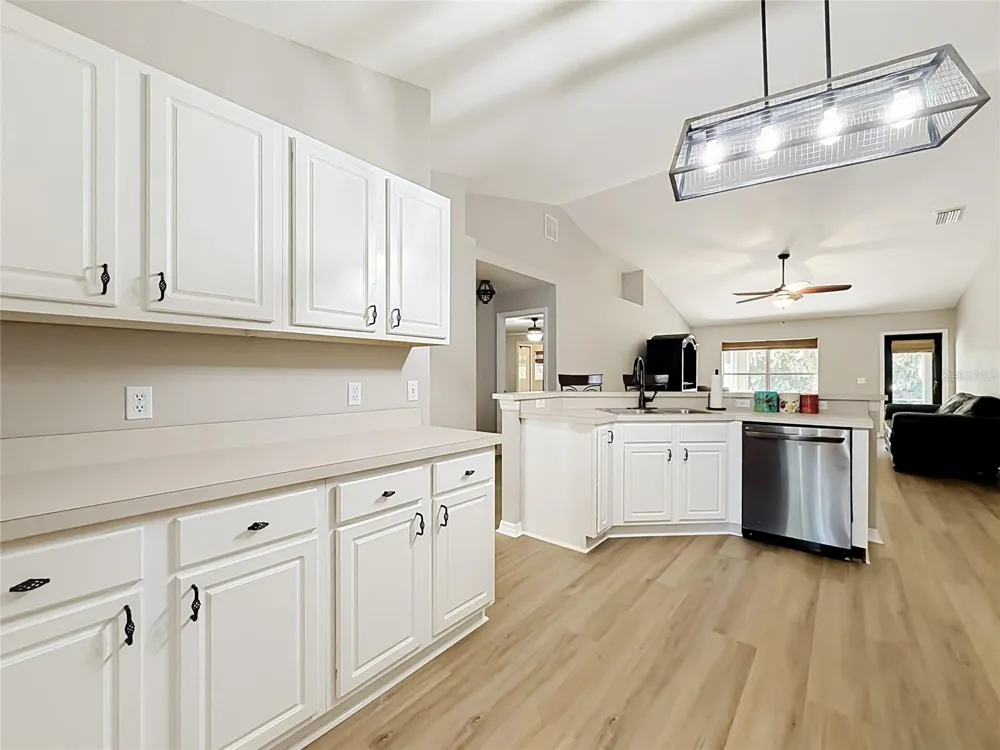 6843 ASHBURY DRIVE Lakeland, FL 33809