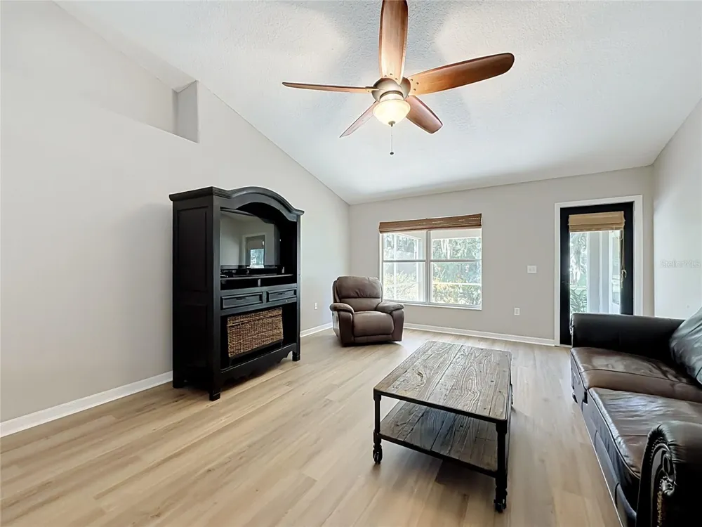6843 ASHBURY DRIVE Lakeland, FL 33809