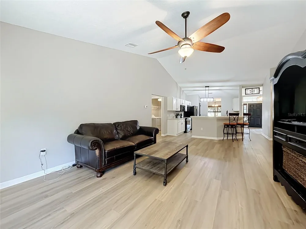 6843 ASHBURY DRIVE Lakeland, FL 33809