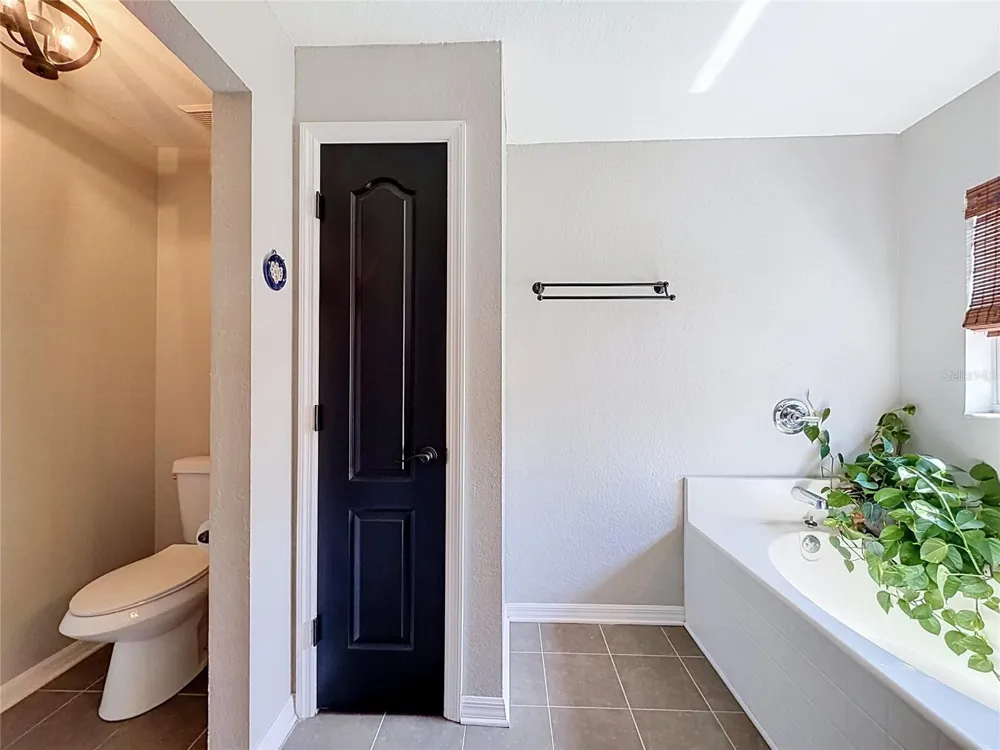 6843 ASHBURY DRIVE Lakeland, FL 33809