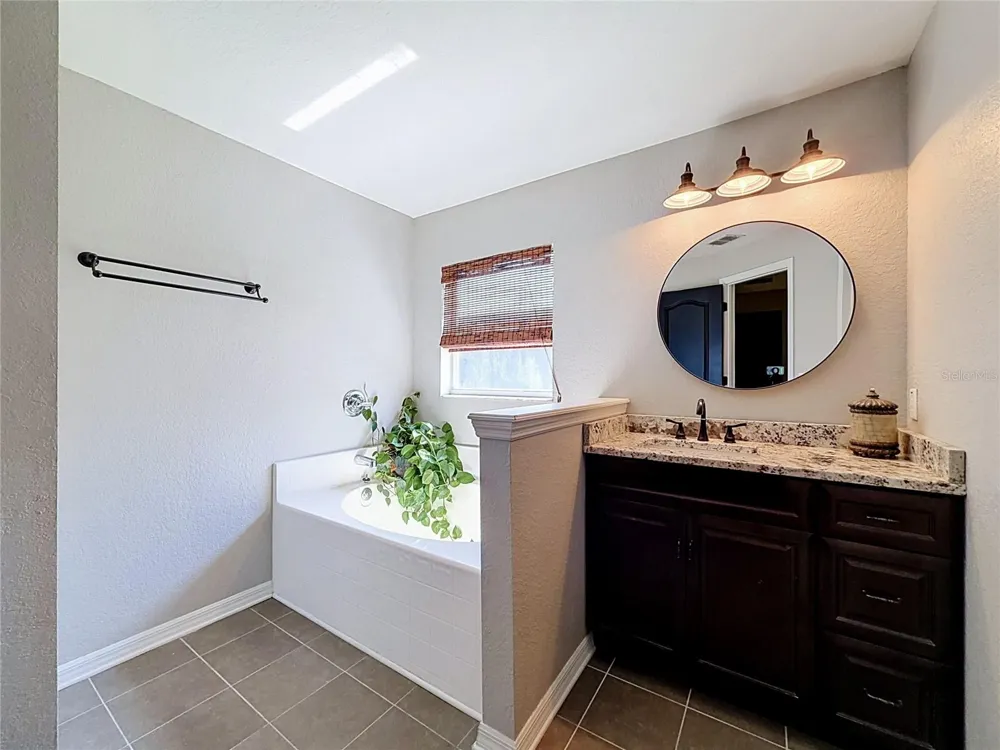6843 ASHBURY DRIVE Lakeland, FL 33809