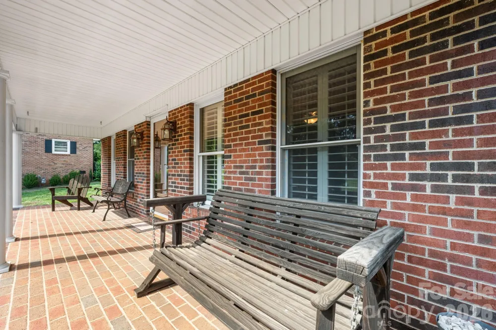 1316 Oak Canopy Road Lincolnton, NC 28092