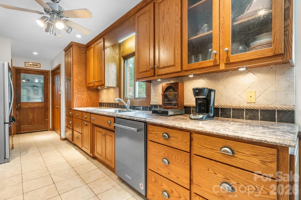 1316 Oak Canopy Road Lincolnton, NC 28092
