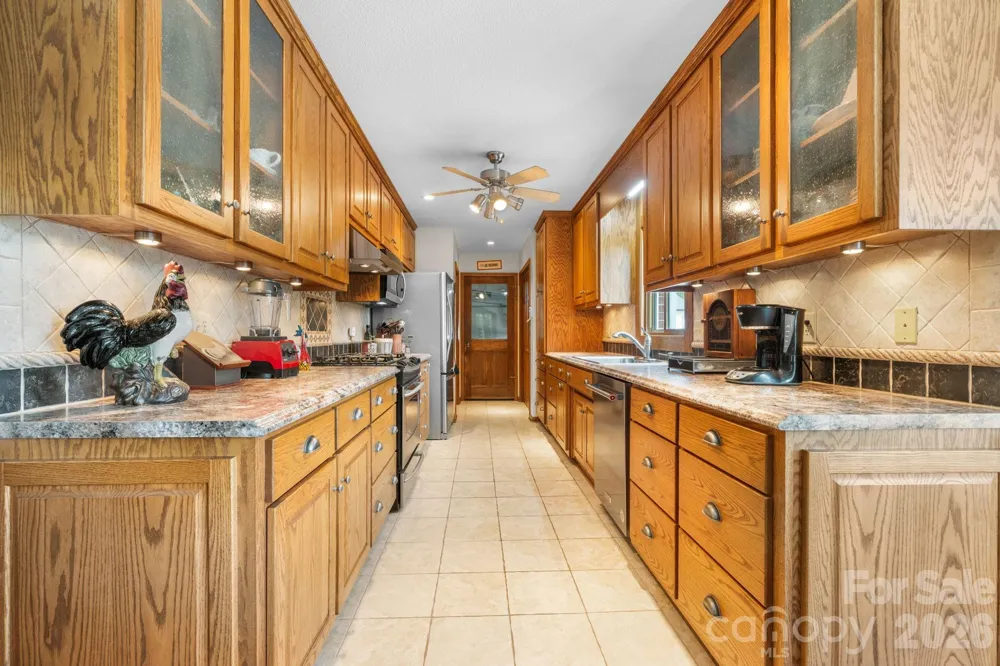 1316 Oak Canopy Road Lincolnton, NC 28092