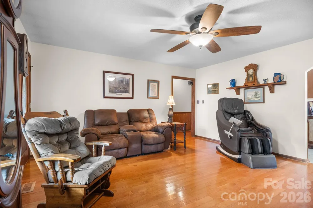 1316 Oak Canopy Road Lincolnton, NC 28092