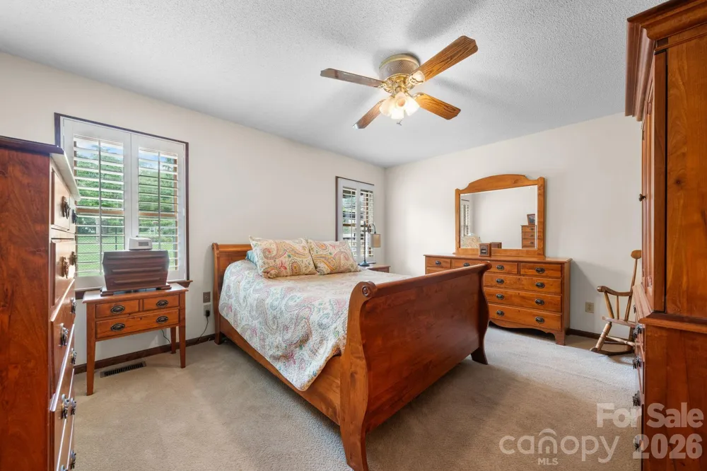 1316 Oak Canopy Road Lincolnton, NC 28092
