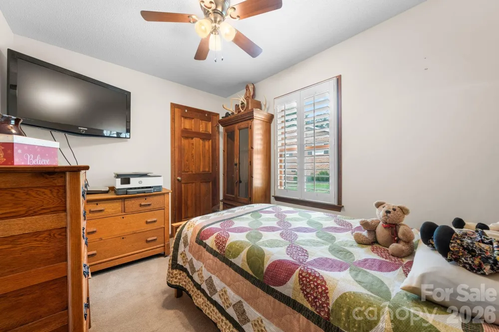 1316 Oak Canopy Road Lincolnton, NC 28092