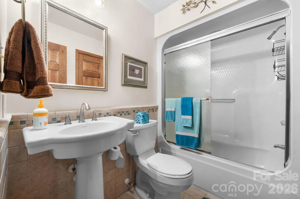 1316 Oak Canopy Road Lincolnton, NC 28092