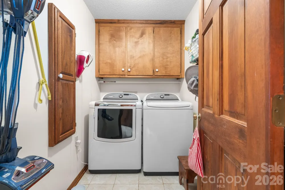 1316 Oak Canopy Road Lincolnton, NC 28092