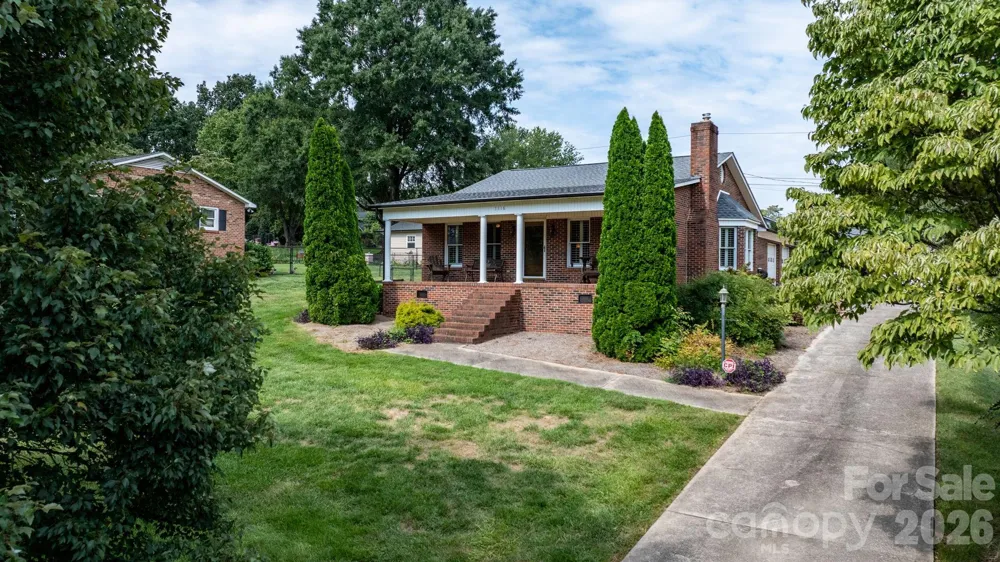 1316 Oak Canopy Road Lincolnton, NC 28092
