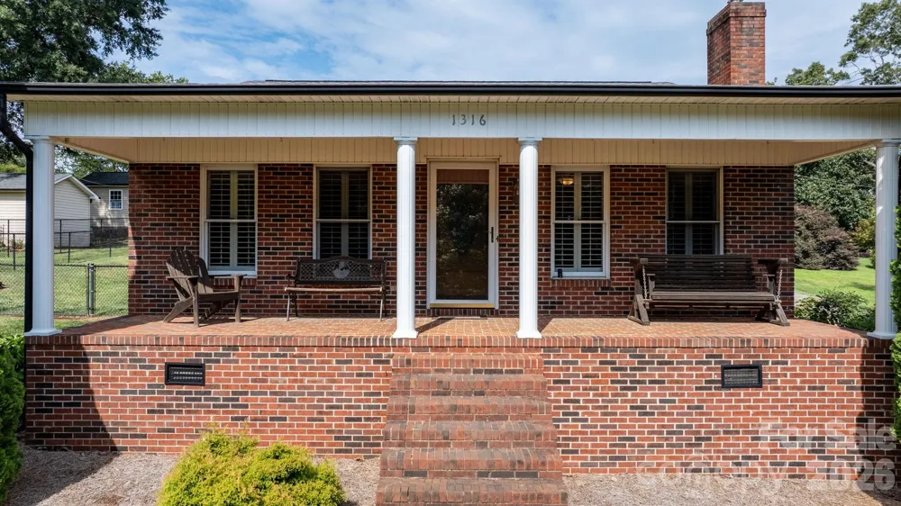 1316 Oak Canopy Road Lincolnton, NC 28092