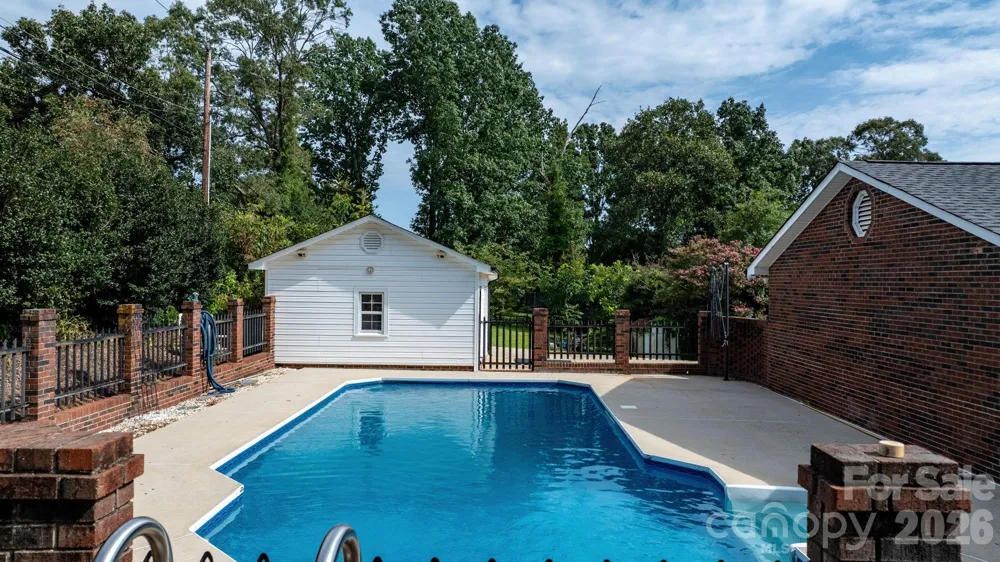1316 Oak Canopy Road Lincolnton, NC 28092