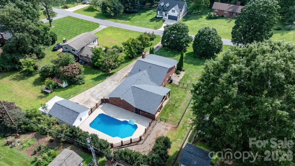 1316 Oak Canopy Road Lincolnton, NC 28092