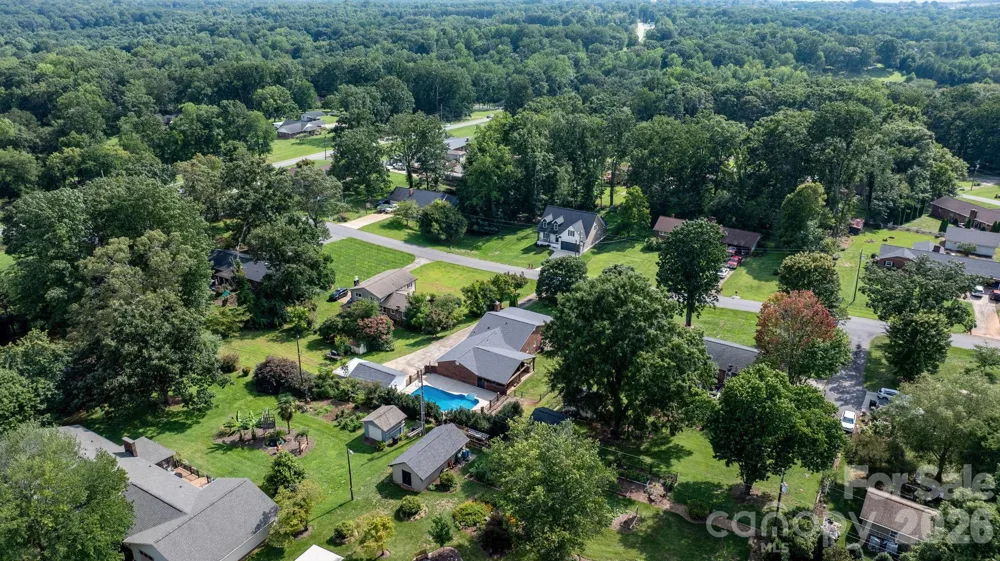 1316 Oak Canopy Road Lincolnton, NC 28092