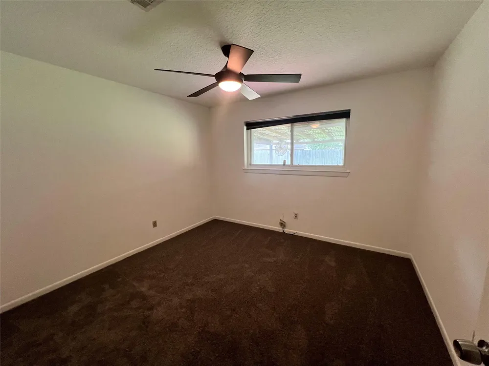 11730 Alamo Drive La Porte, TX 77571