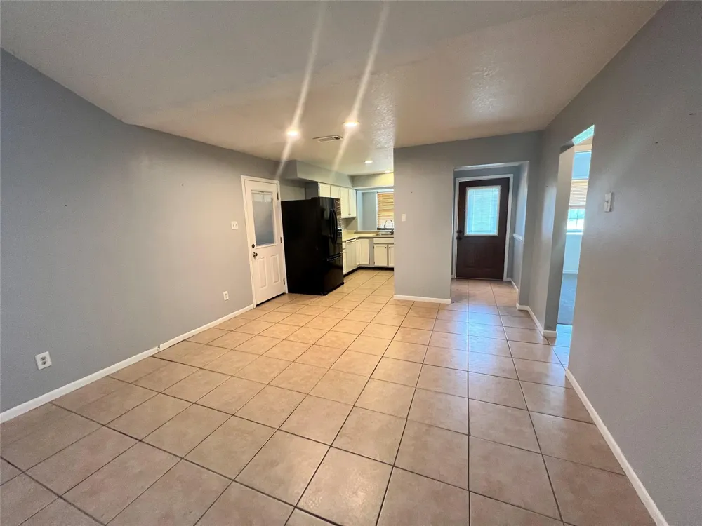 11730 Alamo Drive La Porte, TX 77571
