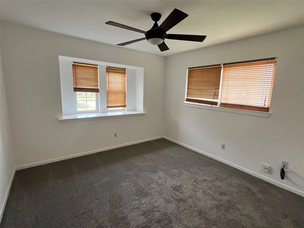 11730 Alamo Drive La Porte, TX 77571