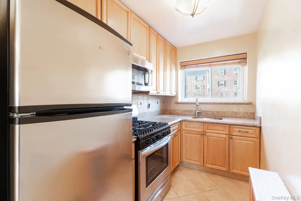 66-12 Grand Central Parkway #1B Forest Hills, NY 11375