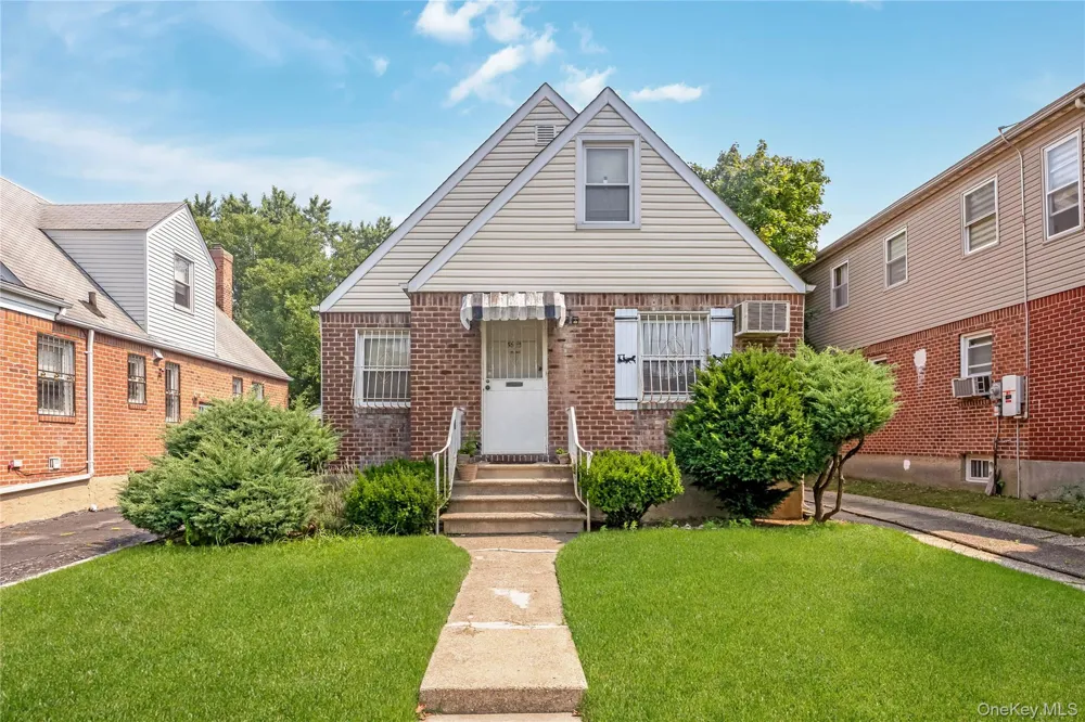 5615 196th Street Fresh Meadows, NY 11365