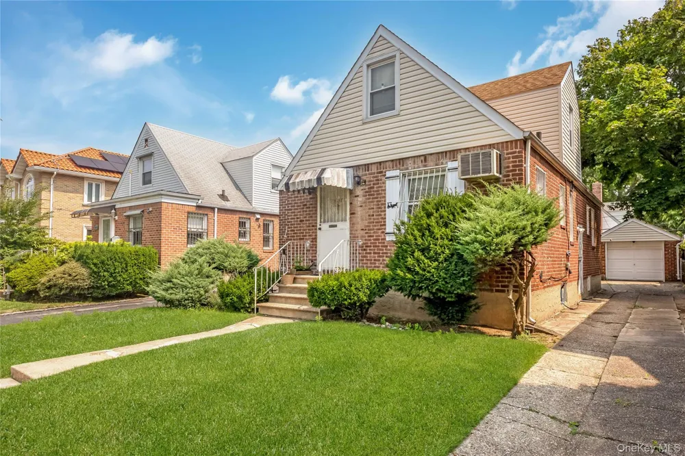 5615 196th Street Fresh Meadows, NY 11365