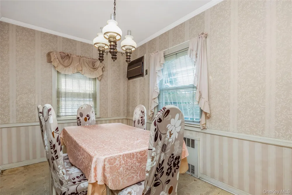 5615 196th Street Fresh Meadows, NY 11365
