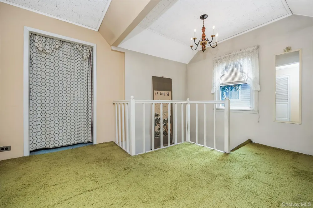 5615 196th Street Fresh Meadows, NY 11365