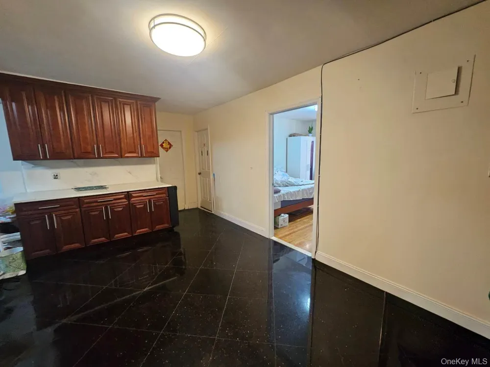 43-43 kissena blvd #306 Flushing, NY 11355