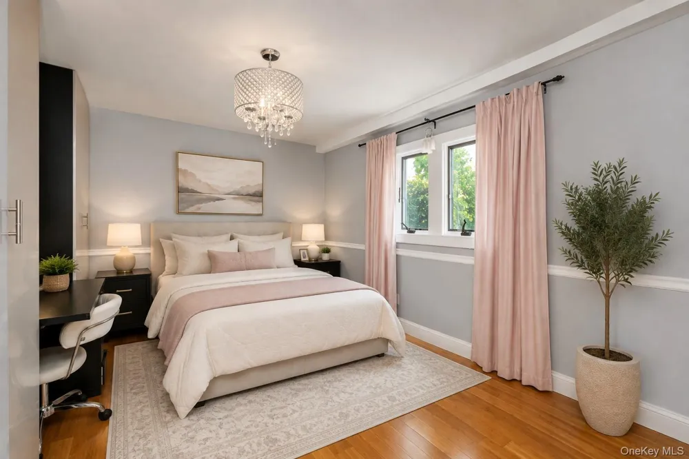 46 Valley Lane E Valley Stream, NY 11581