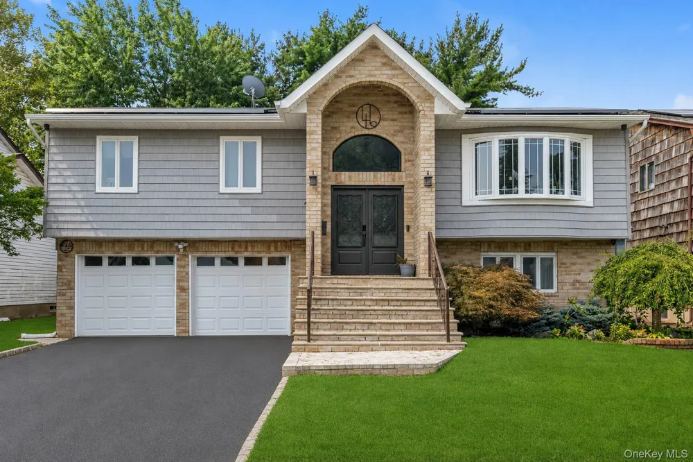 46 Valley Lane E Valley Stream, NY 11581