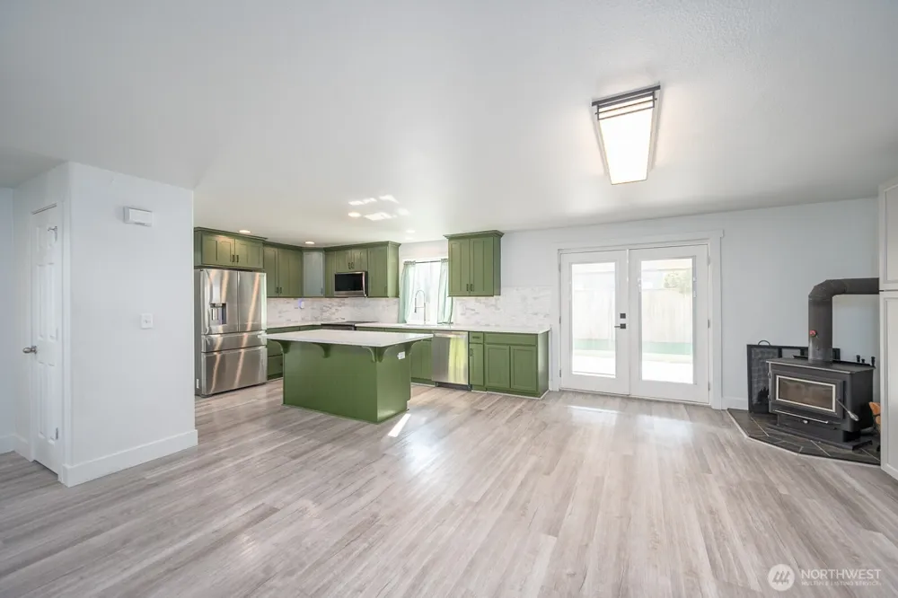 1916 Allen Avenue Moses Lake, WA 98837