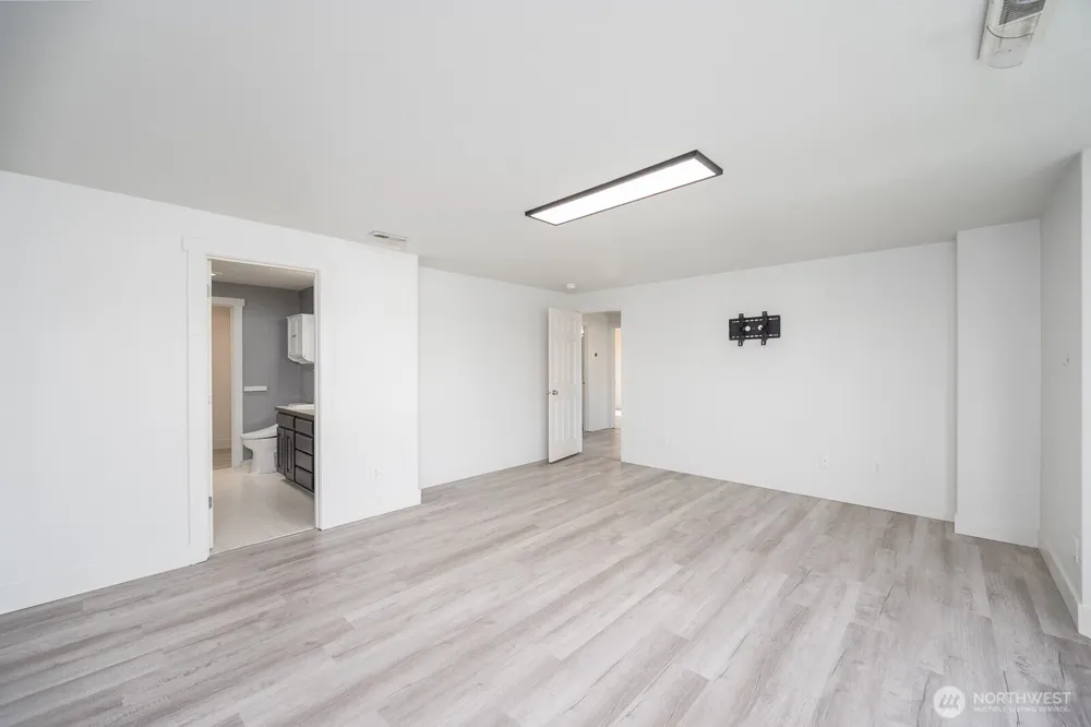 1916 Allen Avenue Moses Lake, WA 98837