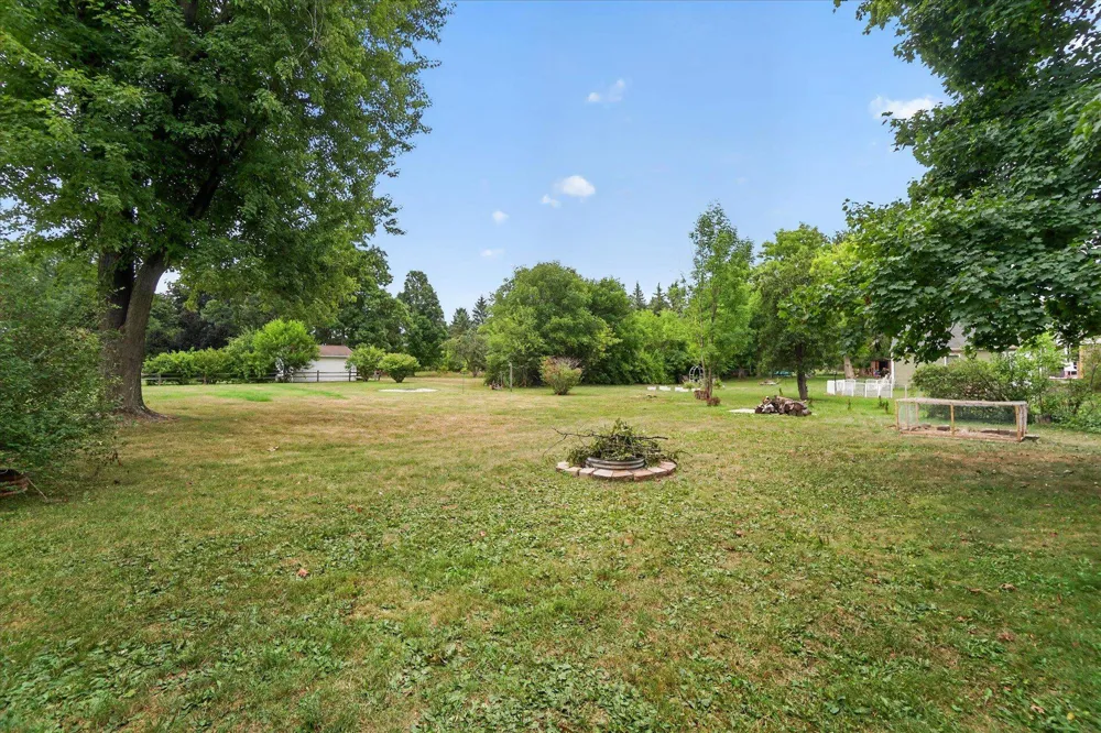 5140 Mckinley Street Flushing Charter Township, MI 48433