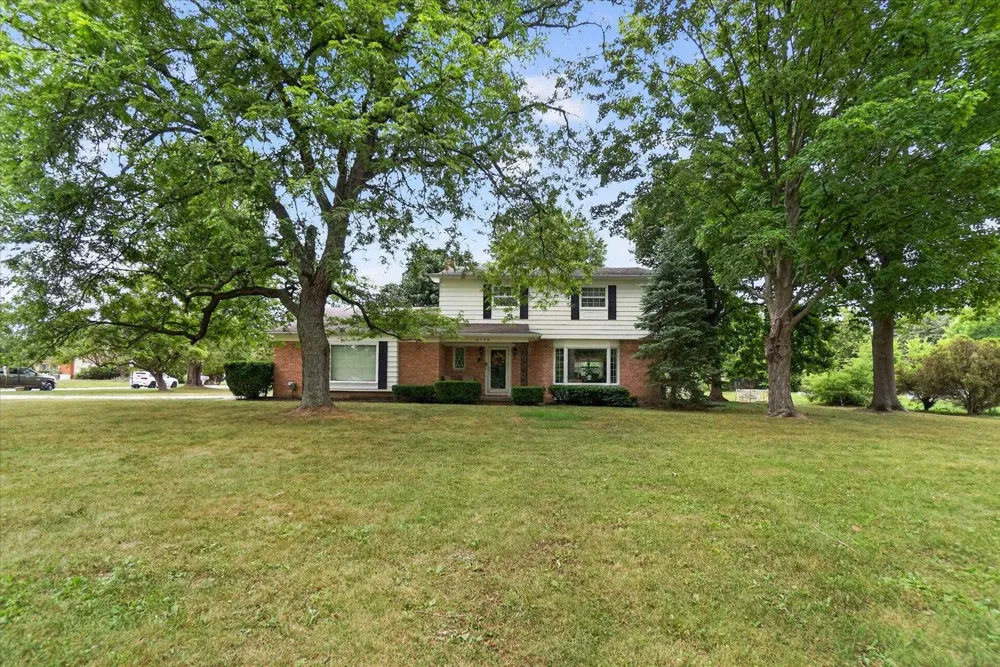 5140 Mckinley Street Flushing Charter Township, MI 48433