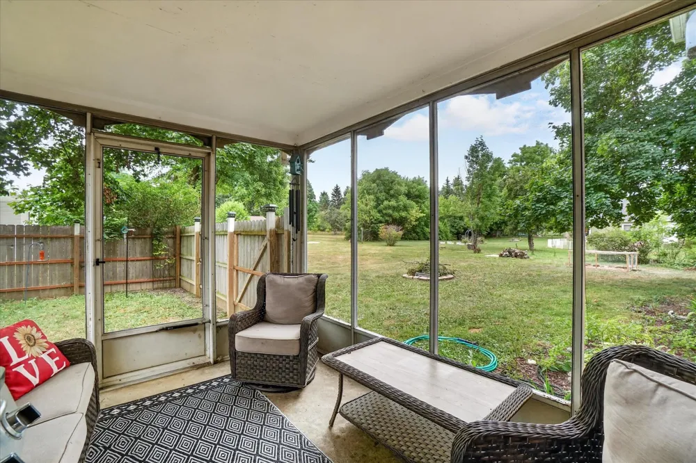 5140 Mckinley Street Flushing Charter Township, MI 48433