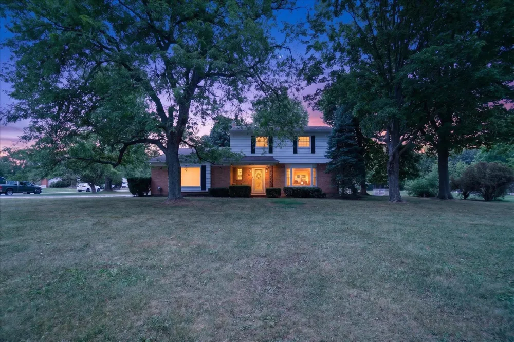 5140 Mckinley Street Flushing Charter Township, MI 48433