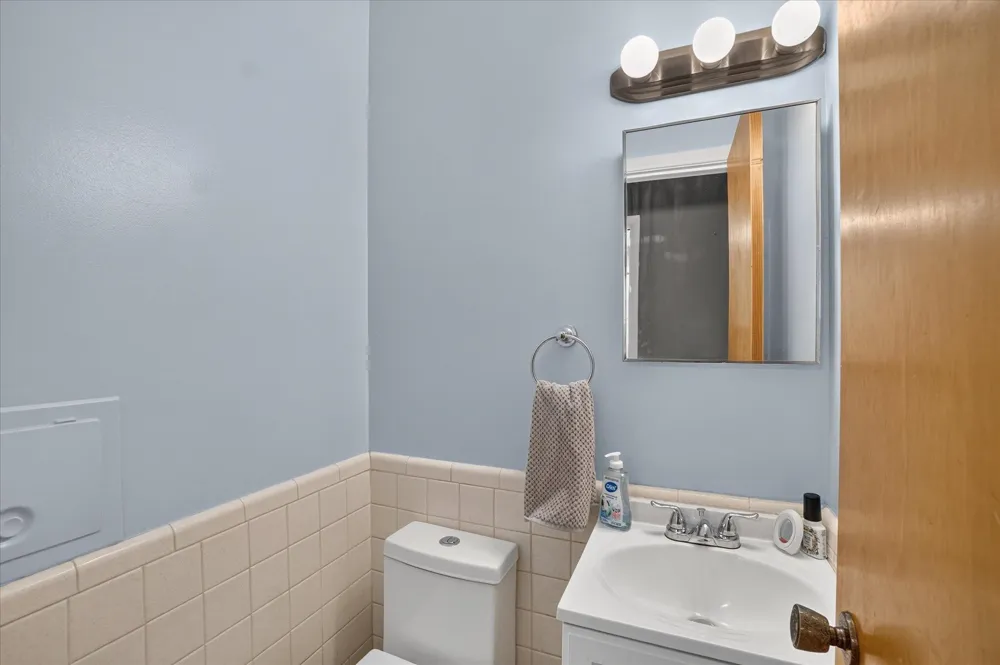 5140 Mckinley Street Flushing Charter Township, MI 48433