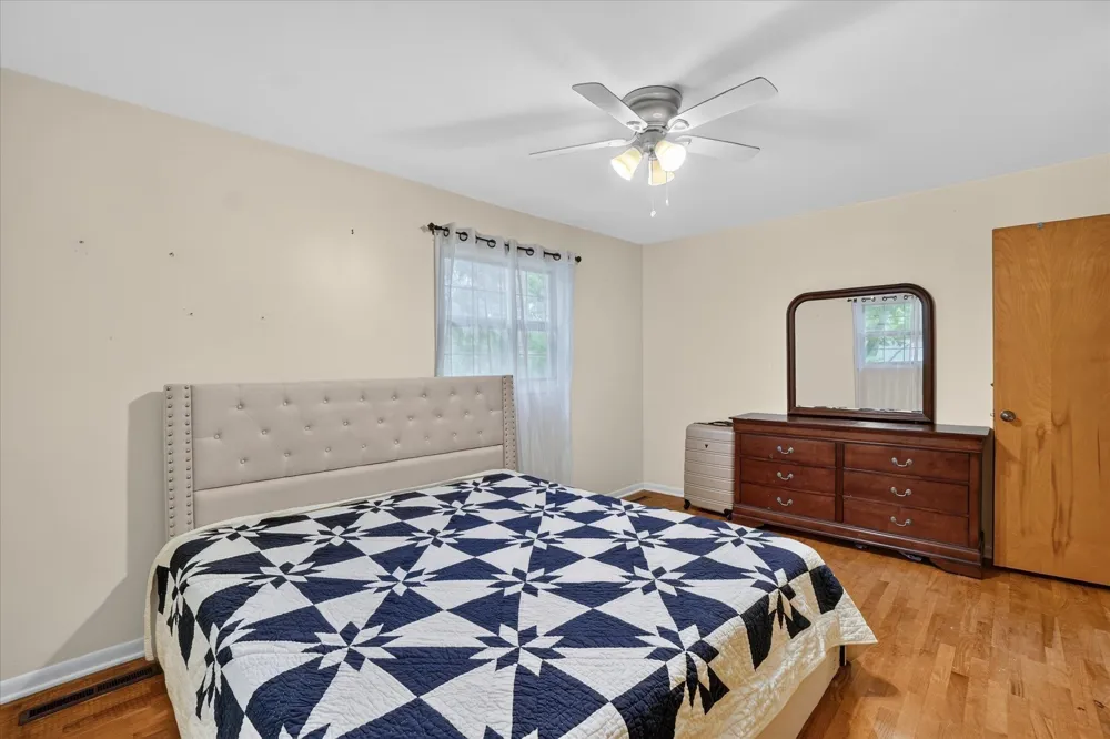 5140 Mckinley Street Flushing Charter Township, MI 48433
