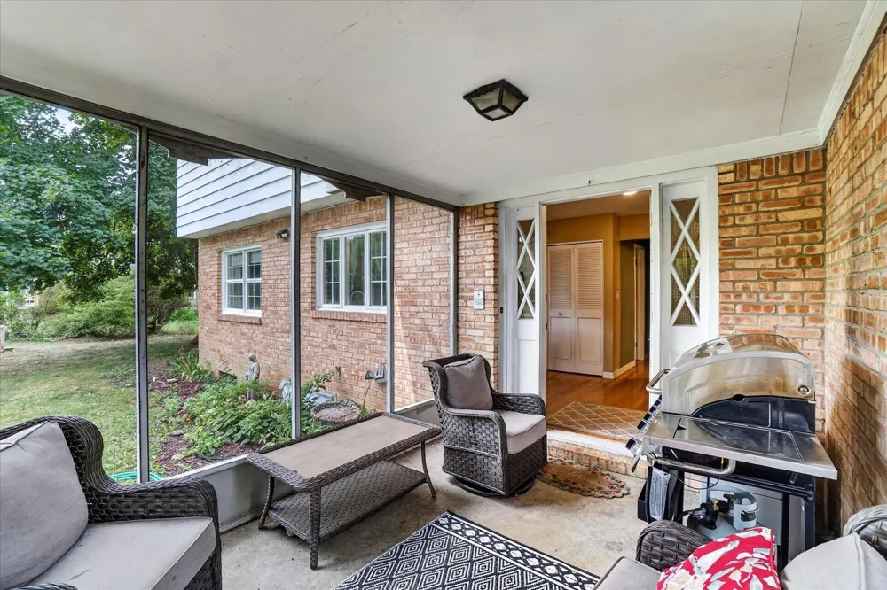 5140 Mckinley Street Flushing Charter Township, MI 48433