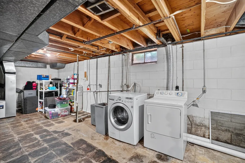 5140 Mckinley Street Flushing Charter Township, MI 48433
