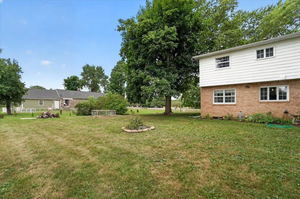 5140 Mckinley Street Flushing Charter Township, MI 48433