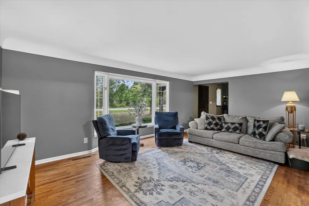 5140 Mckinley Street Flushing Charter Township, MI 48433