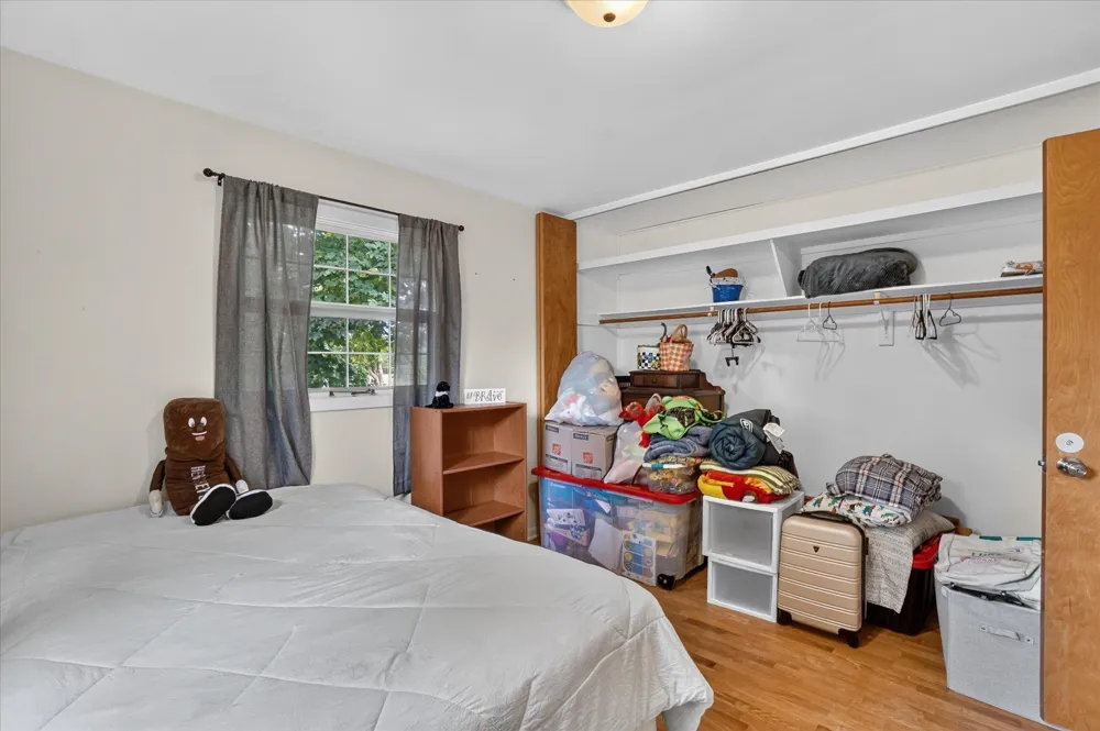 5140 Mckinley Street Flushing Charter Township, MI 48433